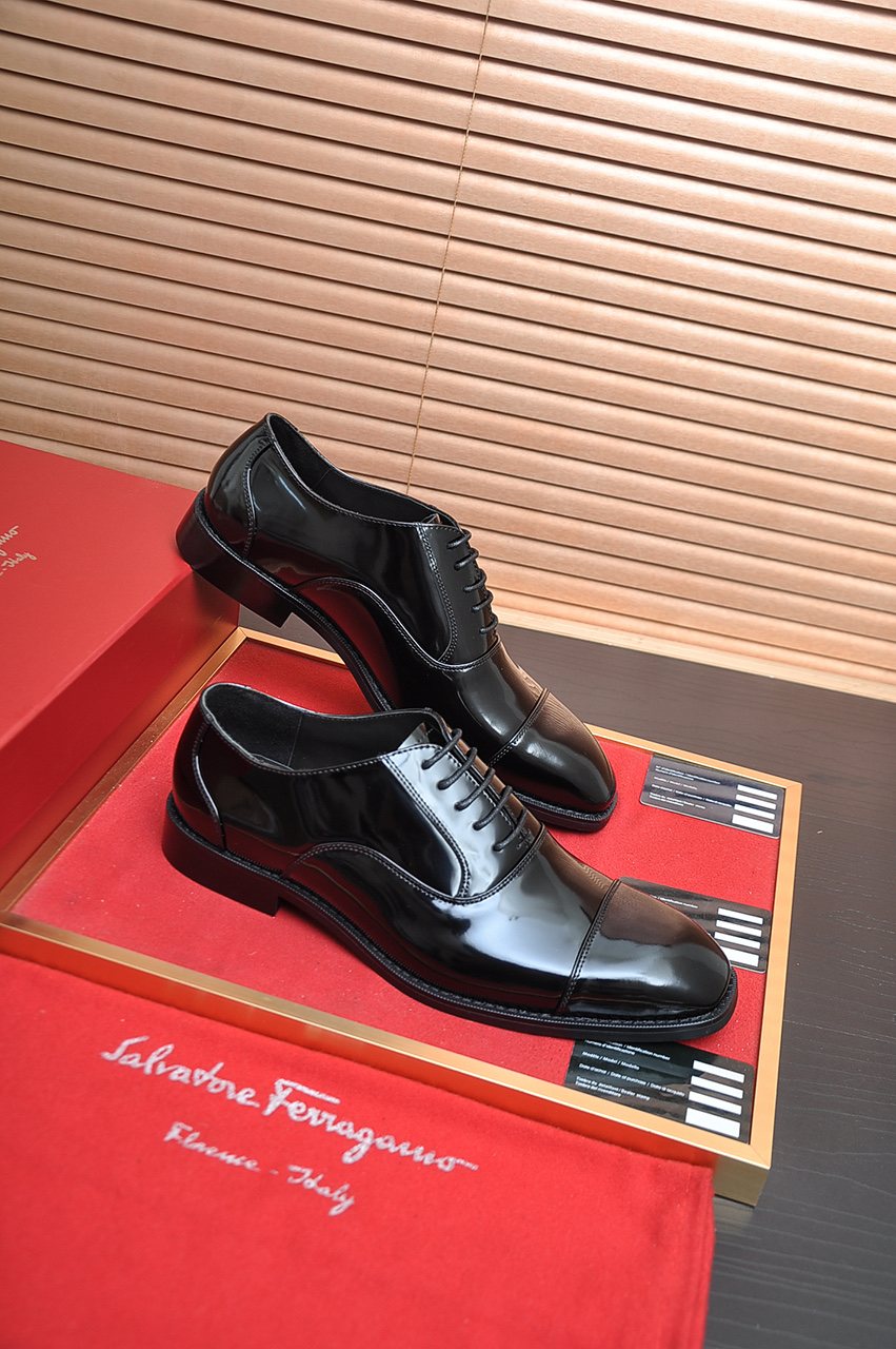 Ferragamo Black Cap-Toe Oxford Shoes